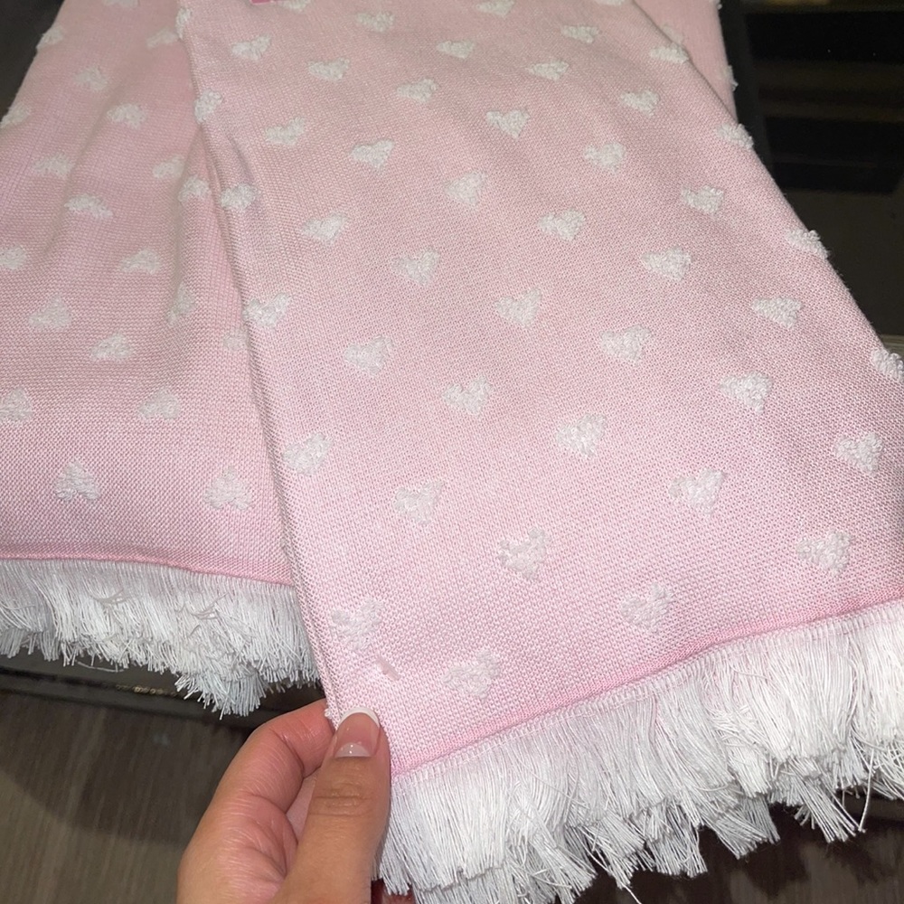 Pink kitchen towels